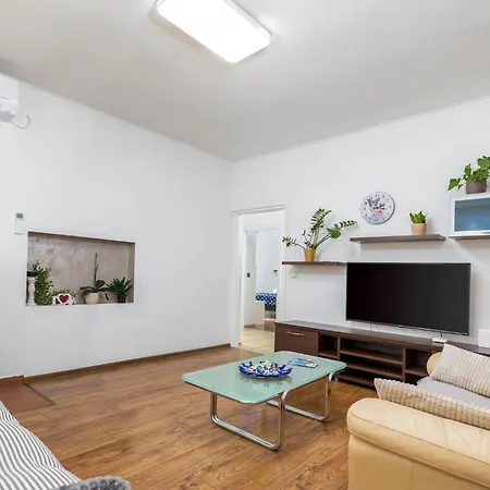 Sabi Relax Zone - Pool & Jacuzzi Апартаменты Пула