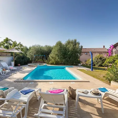 Sabi Relax Zone - Pool & Jacuzzi Apartment