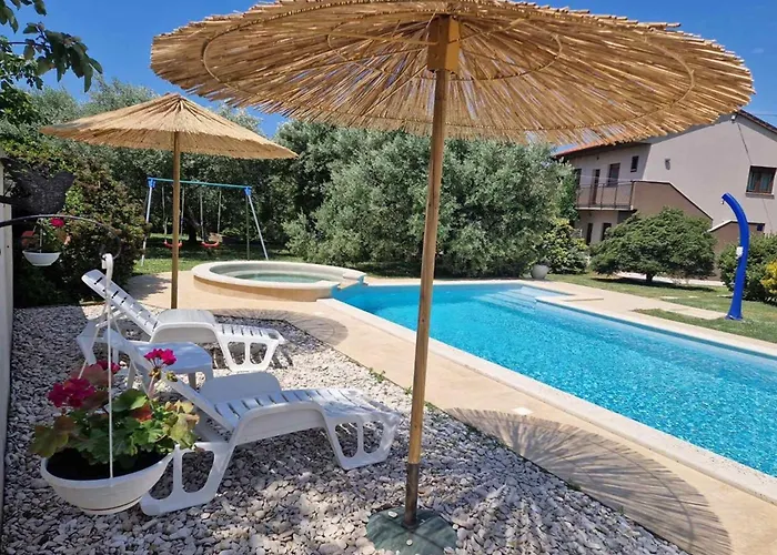 Sabi Relax Zone - Pool & Jacuzzi Apartman