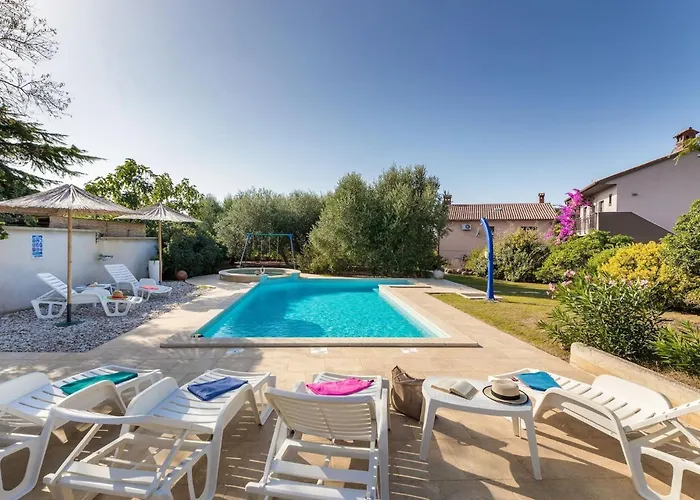 Sabi Relax Zone - Pool & Jacuzzi Apartment